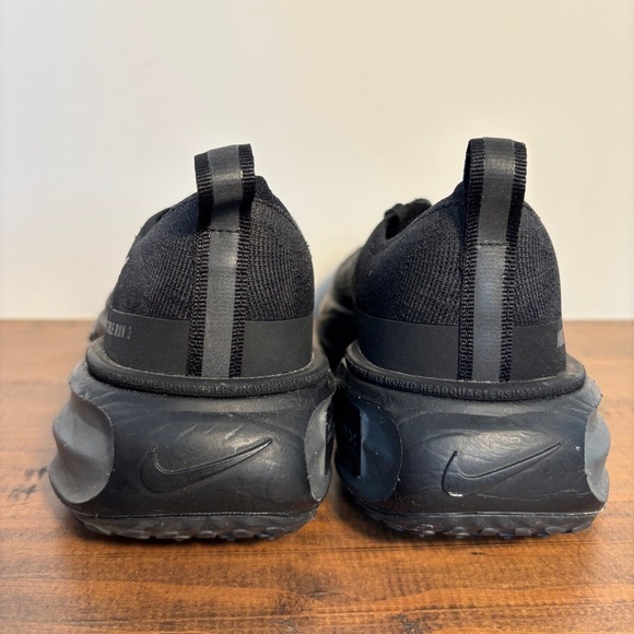 Nike Men's Invincible 3 Running Shoes Sneakers Black Size 9 - Picture 2 of 6